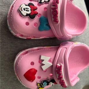 CROCS- Very cute Minnie Mouse crocs